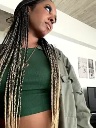Your_Paris — Stripchat recorded stream image, 30.07.2025 13:40