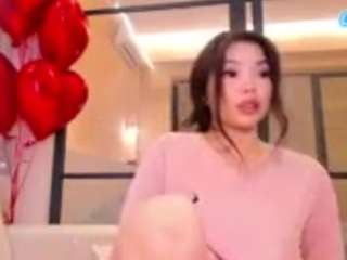moonlovee — Camsoda recorded stream image, 13.02.2025 13:40