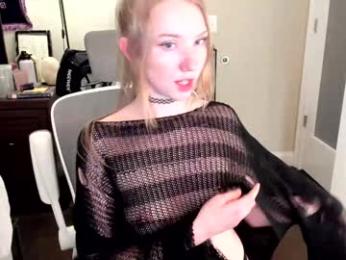 eve003300 — Chaturbate recorded stream image, 04.08.2025 22:20