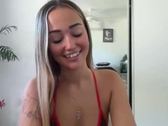 luvlivvyy — Chaturbate recorded stream image, 05.08.2025 02:10