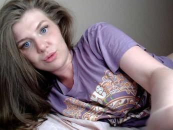JustAlice — Bongacams recorded stream image, 05.08.2025 17:40