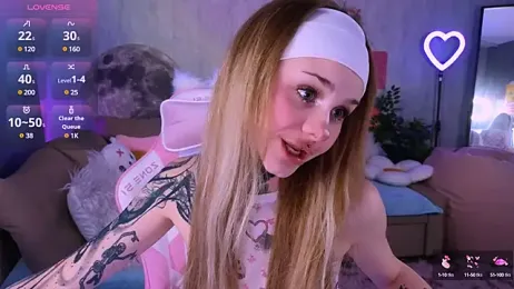 Britney_Lynch — Stripchat recorded stream image, 06.08.2025 18:00