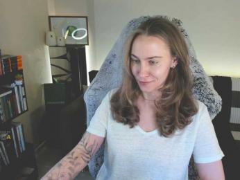 Adamova_Eva — Bongacams recorded stream screenshot (13 Feb 2025)