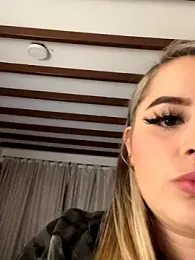 natashasweet — Stripchat recorded stream image, 08.08.2025 00:00