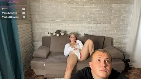 MrMrsRight — Stripchat recorded stream image, 10.08.2025 11:10