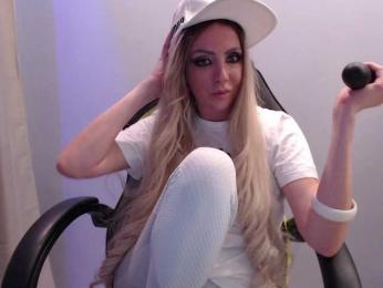 blondalina — Bongacams recorded stream screenshot (13 Feb 2025)