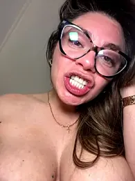 alicee16 — Stripchat recorded stream image, 11.08.2025 01:30