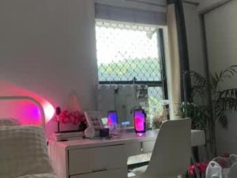 luvlivvyy — Chaturbate recorded stream image, 13.08.2025 02:00