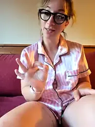 Giuliana_baby — Stripchat recorded stream image, 13.08.2025 04:30