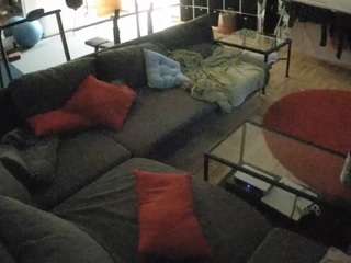 voyeurcam-julmodels-living-3 — Camsoda recorded stream image, 07.08.2025 18:00