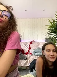 HotCaramellsTV — Stripchat recorded stream image, 13.08.2025 09:40