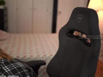 yours_anastasia — Chaturbate recorded stream screenshot (13 Aug 2025)