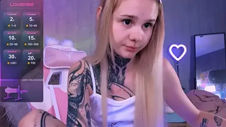 Britney_Lynch — Stripchat recorded stream image, 13.08.2025 19:20