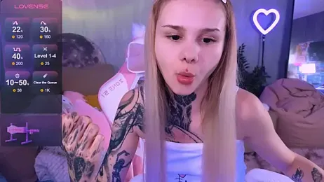 Britney_Lynch — Stripchat recorded stream image, 13.08.2025 19:20