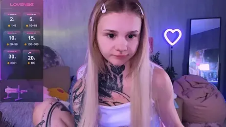 Britney_Lynch — Stripchat recorded stream image, 13.08.2025 19:20