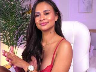 alana-haze — Camsoda recorded stream image, 17.08.2025 01:20