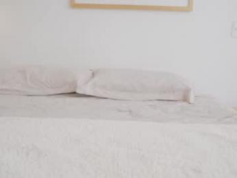 rebeccastonee — Chaturbate recorded stream image, 17.08.2025 15:20