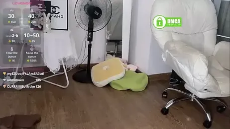momo-5952 — Stripchat recorded stream image, 18.08.2025 15:00