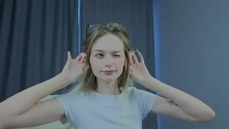 vialeta_baby — Stripchat recorded stream image, 19.08.2025 04:30