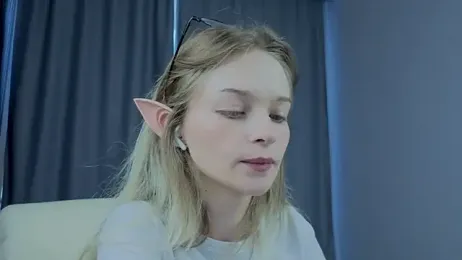 vialeta_baby — Stripchat recorded stream image, 19.08.2025 04:30