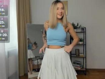 glossybabe_ — Chaturbate recorded stream image, 19.08.2025 07:20