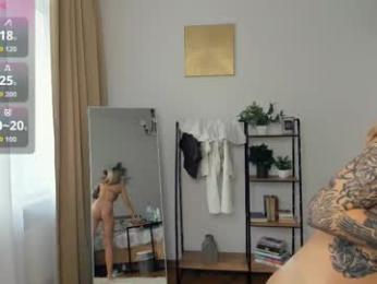 glossybabe_ — Chaturbate recorded stream image, 19.08.2025 07:20