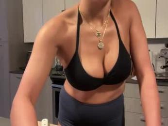 camiliakxoxo — Chaturbate recorded stream image, 19.08.2025 22:50