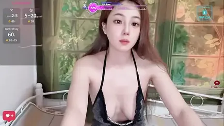 Eden-top — Stripchat recorded stream image, 20.08.2025 02:20