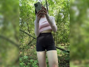 BabyDarii — Bongacams recorded stream image, 20.08.2025 12:40