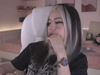 andromeedaa — Camsoda recorded stream image, 21.08.2025 21:10