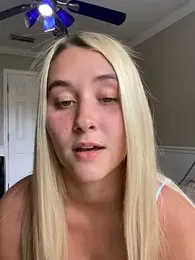 Kaylayoung12 — Stripchat recorded stream screenshot (22 Aug 2025)