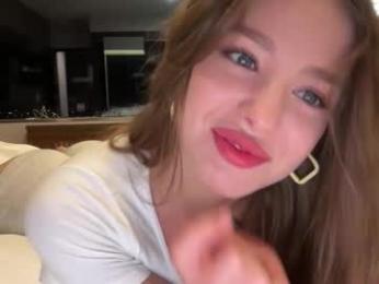 endlessmia — Chaturbate recorded stream screenshot (22 Aug 2025)