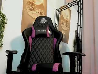 maggiejones — Camsoda recorded stream image, 23.08.2025 00:50