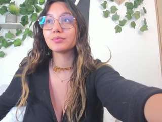 nataliepeterson — Camsoda recorded stream image, 23.08.2025 01:10