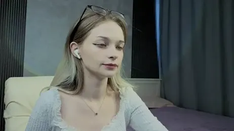 vialeta_baby — Stripchat recorded stream image, 23.08.2025 05:20