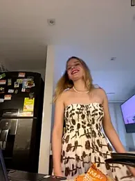 NicoleCut — Stripchat recorded stream image, 23.08.2025 11:00