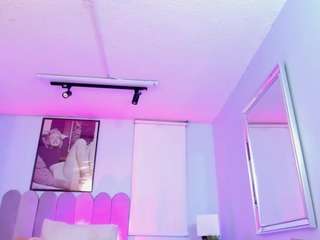 lady-brownn — Camsoda recorded stream image, 14.02.2025 11:30