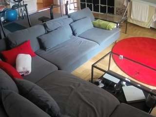 voyeurcam-julmodels-living-3 — Camsoda recorded stream image, 16.08.2025 18:30
