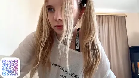 FruityXo — Stripchat recorded stream screenshot (27 Aug 2025)