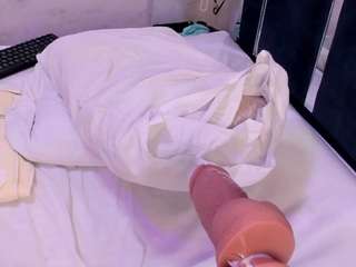 veronicaryan — Camsoda recorded stream image, 27.08.2025 11:40