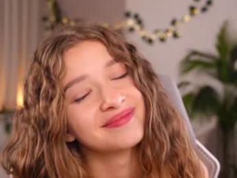 little_poetry — Chaturbate recorded stream image, 30.08.2025 16:50