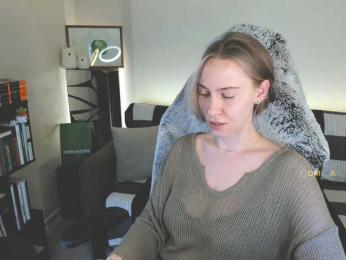 Adamova_Eva — Bongacams recorded stream screenshot (14 Feb 2025)