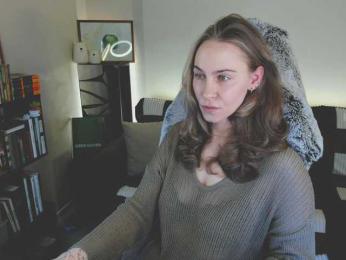 Adamova_Eva — Bongacams recorded stream screenshot (14 Feb 2025)