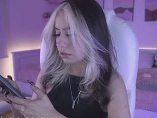 andromeedaa — Camsoda recorded stream image, 01.09.2025 21:40