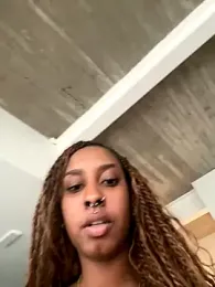 Your_Paris — Stripchat recorded stream image, 01.09.2025 22:30