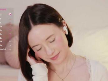 MissEssie — Bongacams recorded stream screenshot (04 Sep 2025)