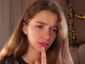 little_poetry — Chaturbate recorded stream image, 04.09.2025 17:40