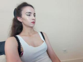 ehotlovea — Chaturbate recorded stream image, 05.09.2025 20:00