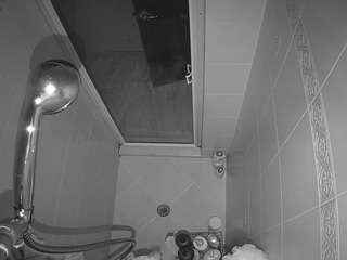 voyeurcam-baileybase-shower — Camsoda recorded stream image, 07.09.2025 13:50