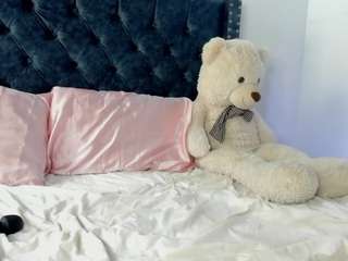 sophia-lopeez — Camsoda recorded stream image, 15.02.2025 15:10